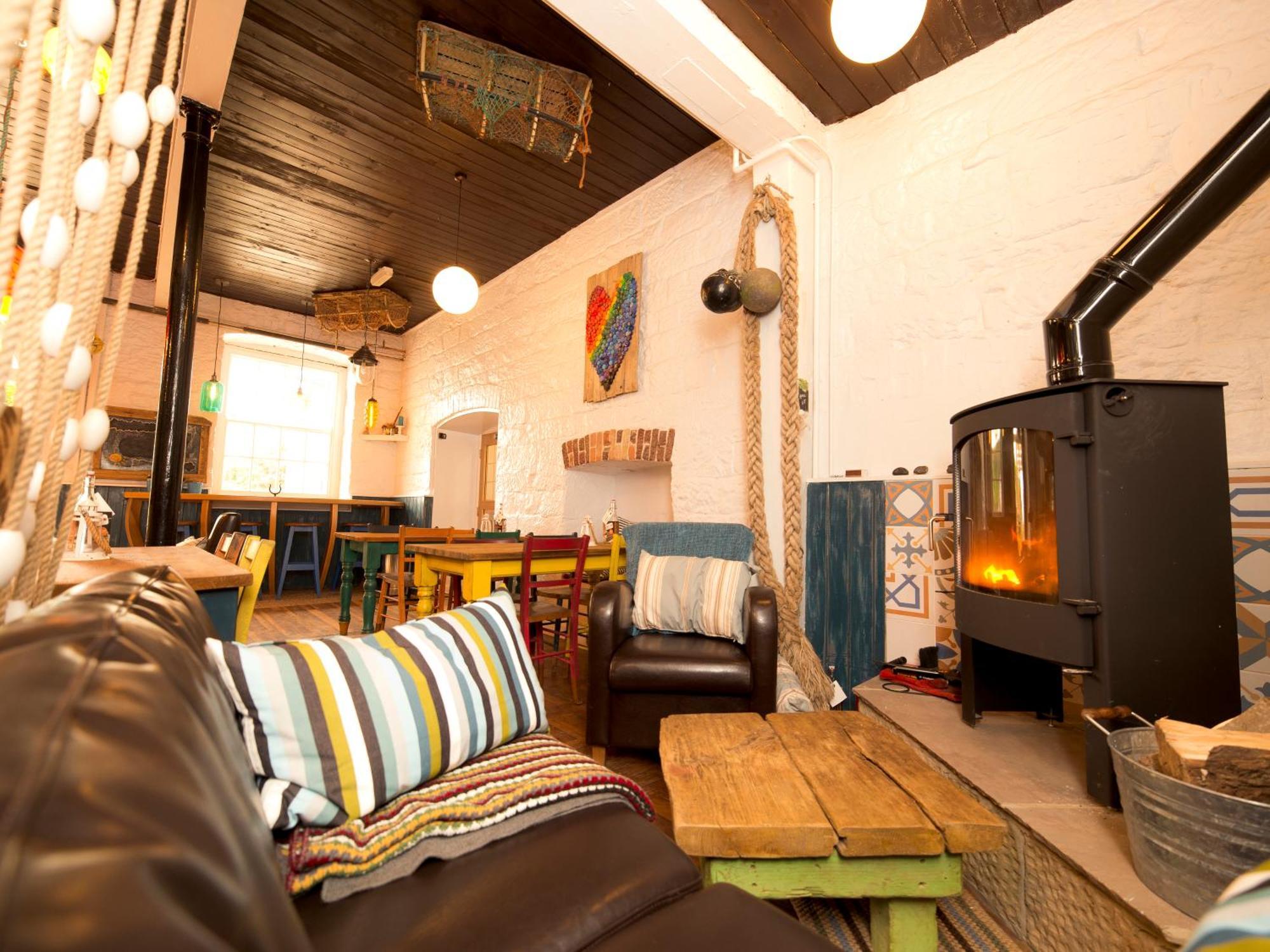 Yha Boggle Hole Hostel Fylingthorpe Buitenkant foto